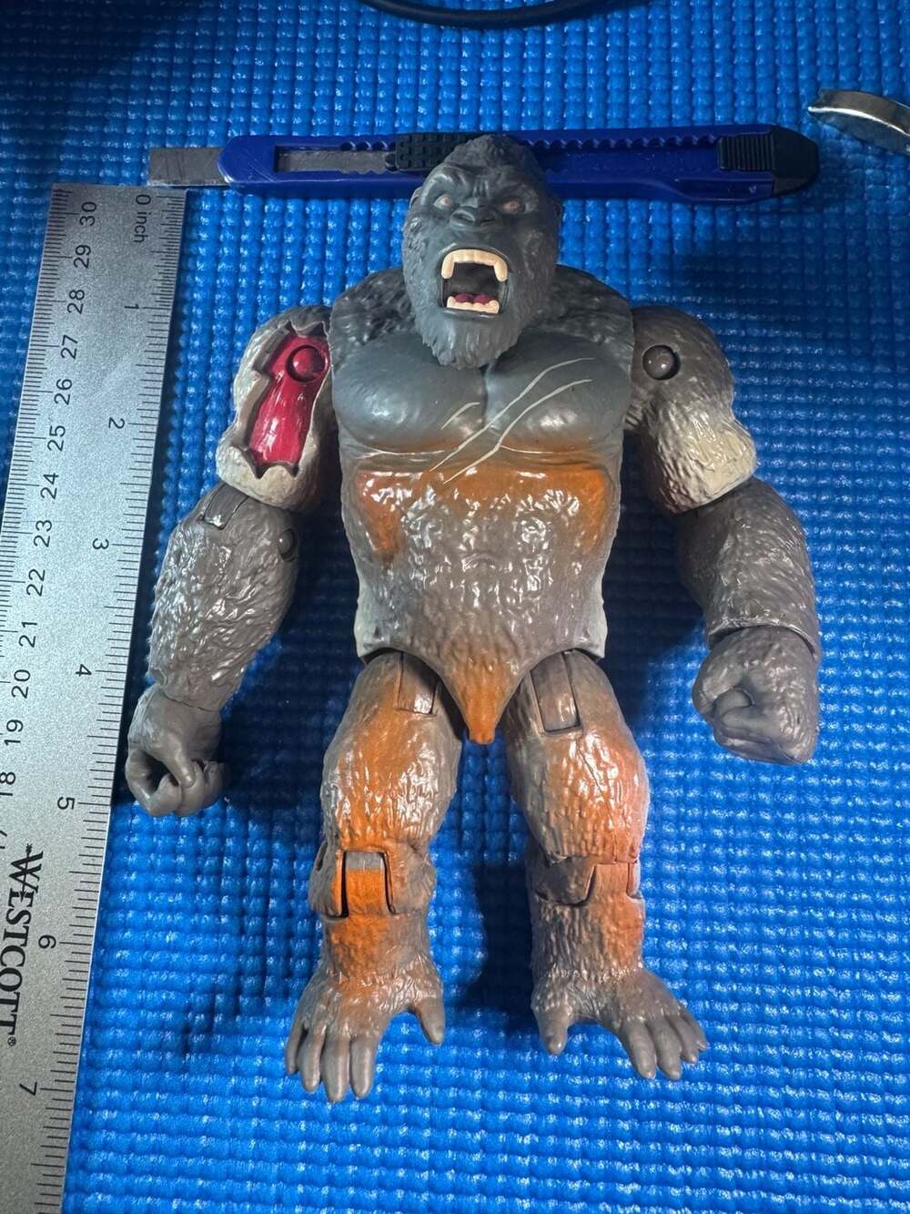 Playmates Godzilla vs Kong Action Figure Battle Damage